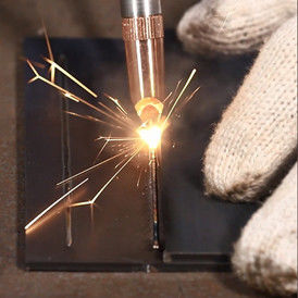 Μηχανή Συγκόλλησης Λέιζερ Χειρός για Νεροχύτη Νιπτήρα Μεταλλικής Πλάκας 1000W 1500W 2000W