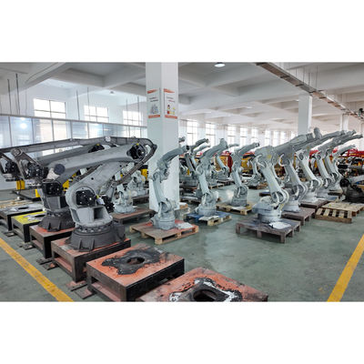 Ανεξάρτητος προγραμματισμός Ρομποτική μηχανή συγκόλλησης λέιζερ, 3000W μειώνει τον χρόνο αναμονής