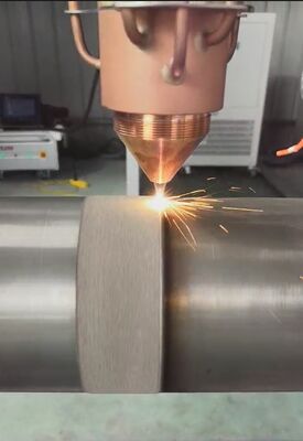 6000W ρομποτική μηχανή επένδυσης λέιζερ για υδραυλικές ράβδους, σωλήνες πετρελαίου και ανακατασκευή κυλινδρικών εξαρτημάτων