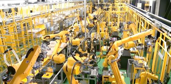 FANUC Robot Arm Fiber Laser Cutter με συνεργατική τεχνολογία CRX Cobot για αυτόματη 3D κοπή μετάλλου σε μικρά εργαστήρια