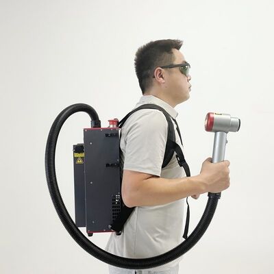 Μηχανή Καθαρισμού Λέιζερ 200W για Σακίδιο, Φορητός Εξοπλισμός Καθαρισμού με Παλμικό Λέιζερ για Επεξεργασία Μεταλλικών Επιφανειών